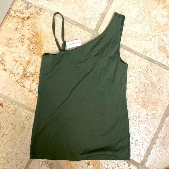 Banana Republic Tops - NWT Banana Republic Tank Top Womens One Shoulder Asymmetric olive Beach Size S